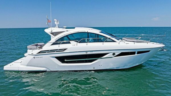 Cruisers Yachts 50 Cantius