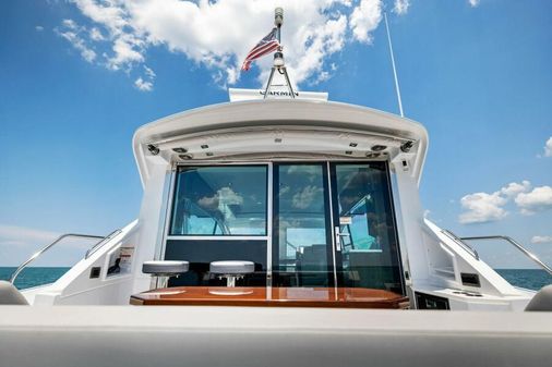 Cruisers Yachts 50 Cantius image