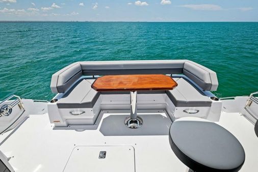 Cruisers Yachts 50 Cantius image