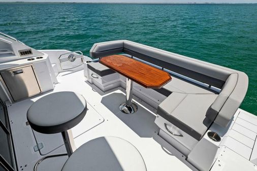 Cruisers Yachts 50 Cantius image