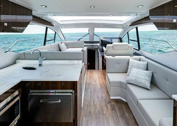 Cruisers Yachts 50 Cantius image