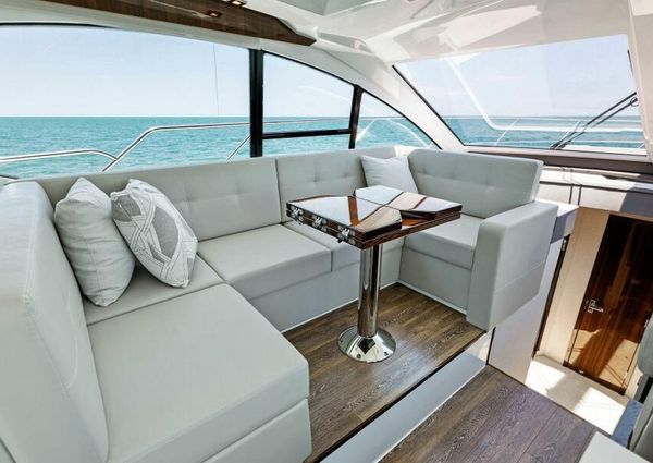 Cruisers Yachts 50 Cantius image