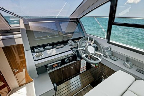 Cruisers Yachts 50 Cantius image