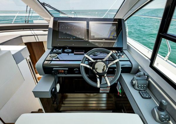 Cruisers Yachts 50 Cantius image