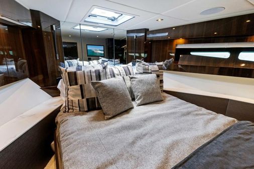 Cruisers Yachts 50 Cantius image