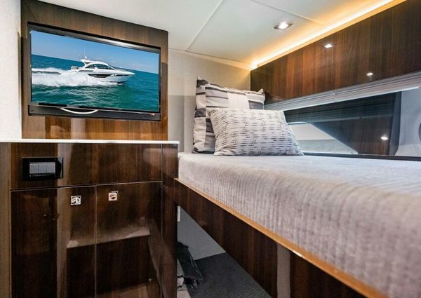 Cruisers Yachts 50 Cantius image