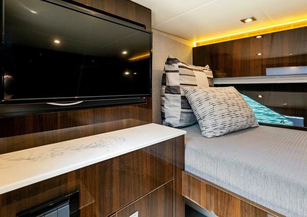 Cruisers Yachts 50 Cantius image