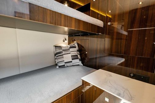 Cruisers Yachts 50 Cantius image