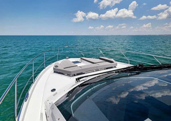 Cruisers Yachts 50 Cantius image