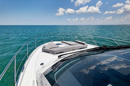 Cruisers Yachts 50 Cantius image