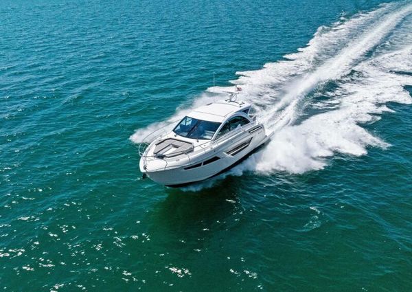 Cruisers Yachts 50 Cantius image