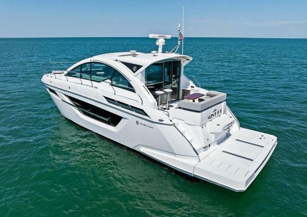 Cruisers Yachts 50 Cantius image