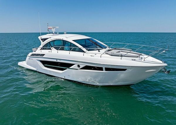 Cruisers Yachts 50 Cantius image