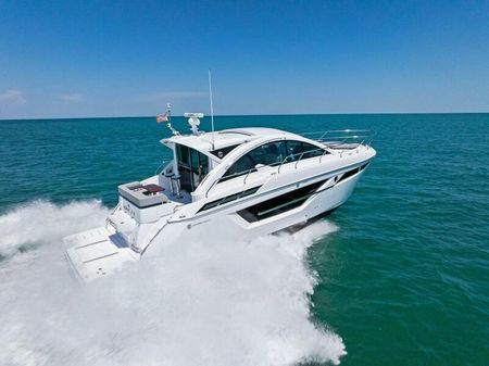 Cruisers Yachts 50 Cantius image