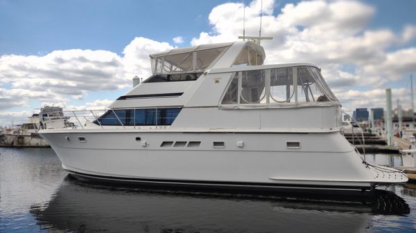 Hatteras 50' Sport Deck