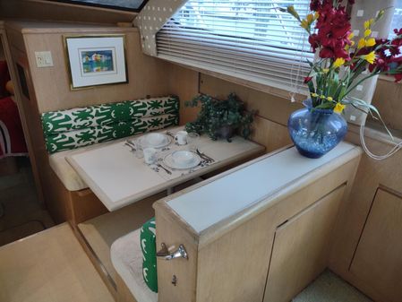 Hatteras 50' Sport Deck image