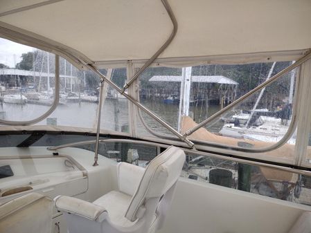 Hatteras 50' Sport Deck image