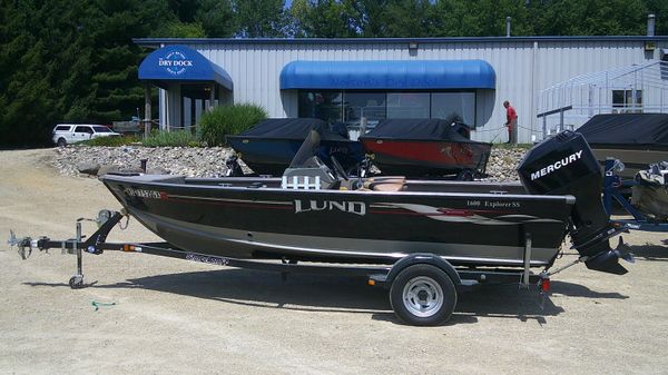 Lund 1600 Explorer SS 