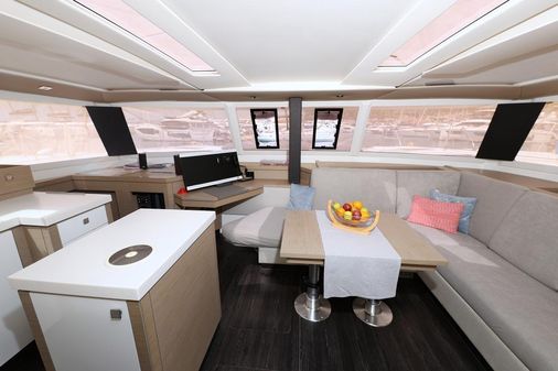 Fountaine Pajot Saona 47 image