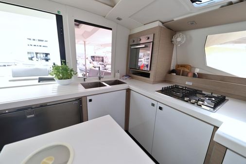 Fountaine Pajot Saona 47 image