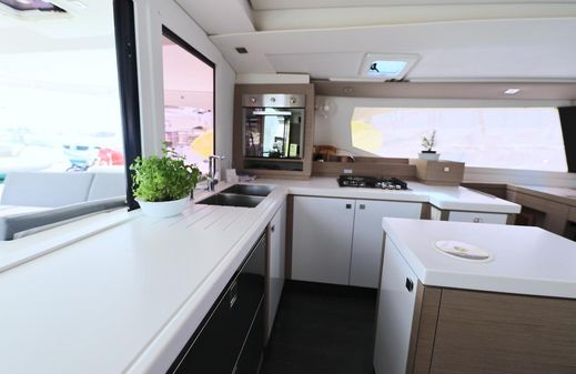 Fountaine Pajot Saona 47 image