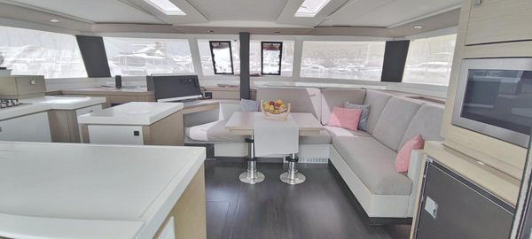 Fountaine Pajot Saona 47 image