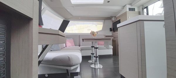 Fountaine Pajot Saona 47 image