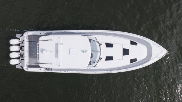 Intrepid 475-SPORT-YACHT image