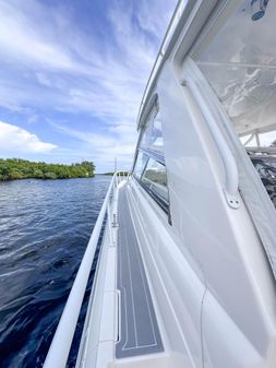Intrepid 475-SPORT-YACHT image