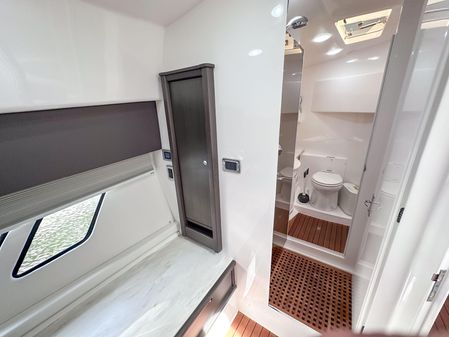 Intrepid 475-SPORT-YACHT image