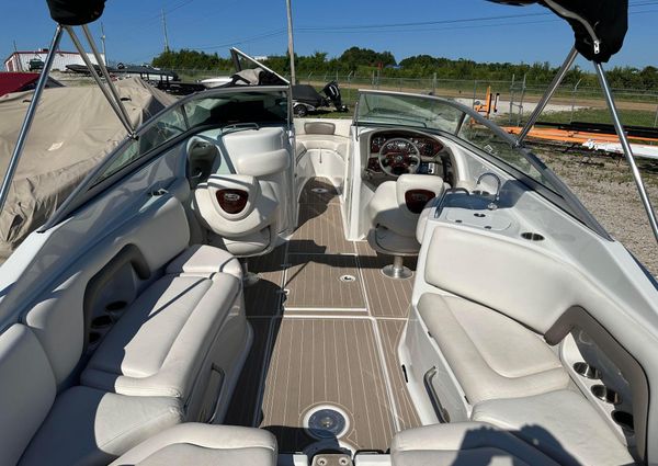 Crownline 270-BR image