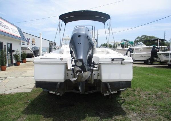 Robalo 226-CAYMAN image