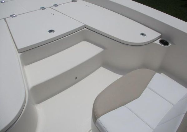 Robalo 226-CAYMAN image