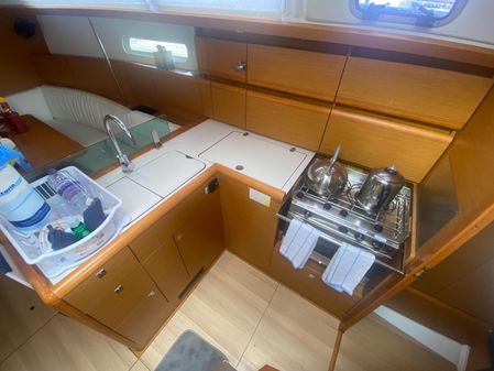 Jeanneau Sun Odyssey 389 image