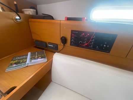 Jeanneau Sun Odyssey 389 image