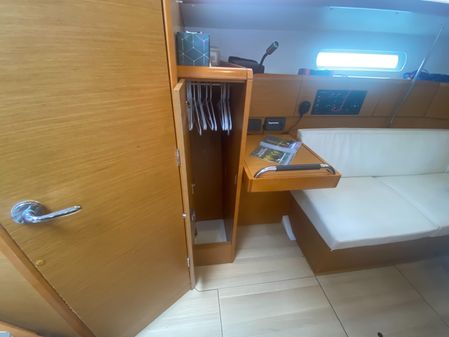 Jeanneau Sun Odyssey 389 image