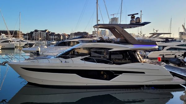 Galeon 500 Fly