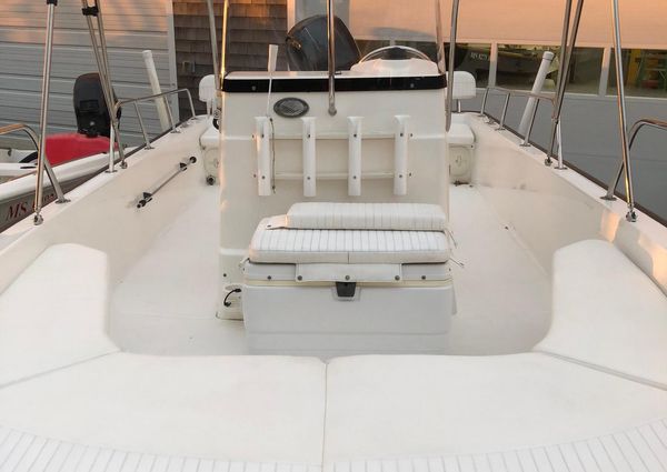 Boston-whaler 190-MONTAUK image