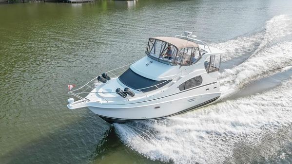 Silverton 35 Motor Yacht image