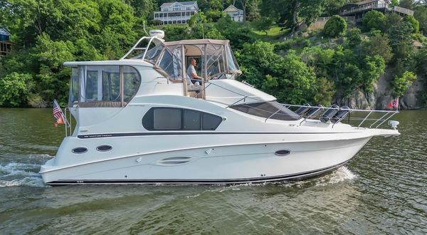 Silverton 35 Motor Yacht image