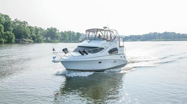 Silverton 35 Motor Yacht image