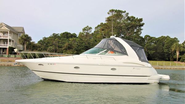 Cruisers Yachts 3672 Express 