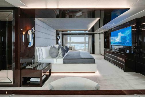 Sunseeker 131 Yacht image