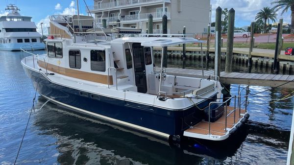 Ranger Tugs R-31 CB 