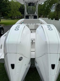 Front Runner 26 Center Console image