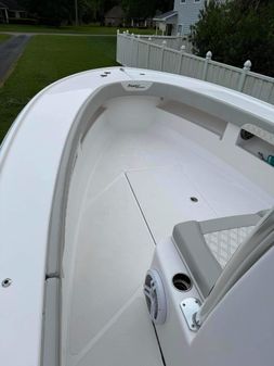 Front Runner 26 Center Console image