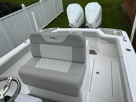 Front Runner 26 Center Console image