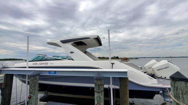 Sea Ray SLX 310 OB