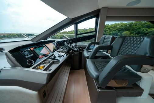 Sunseeker Manhattan 52 image