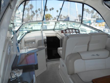 Sea Ray 330 Sundancer image